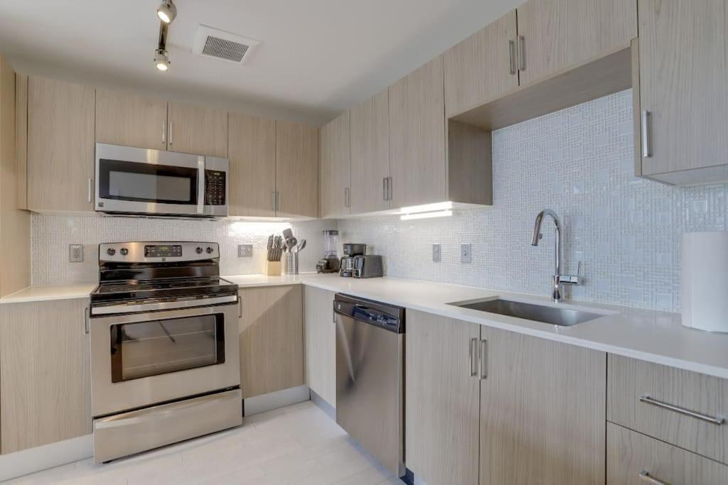 Wonderful 2Br Apartment At Crystal City أرلنغتون المظهر الخارجي الصورة