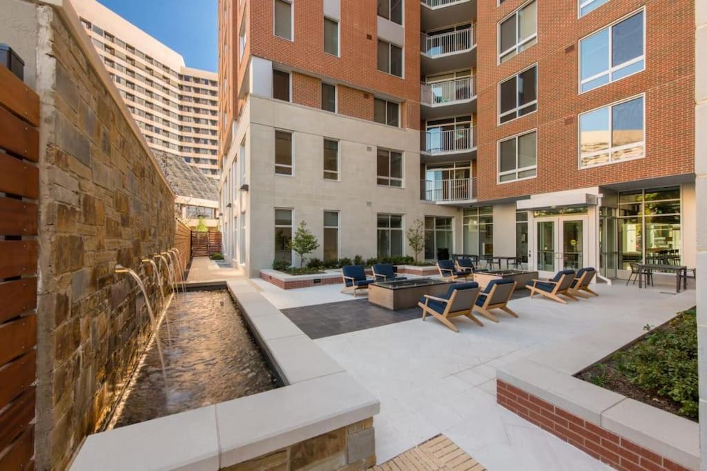 Wonderful 2Br Apartment At Crystal City أرلنغتون المظهر الخارجي الصورة