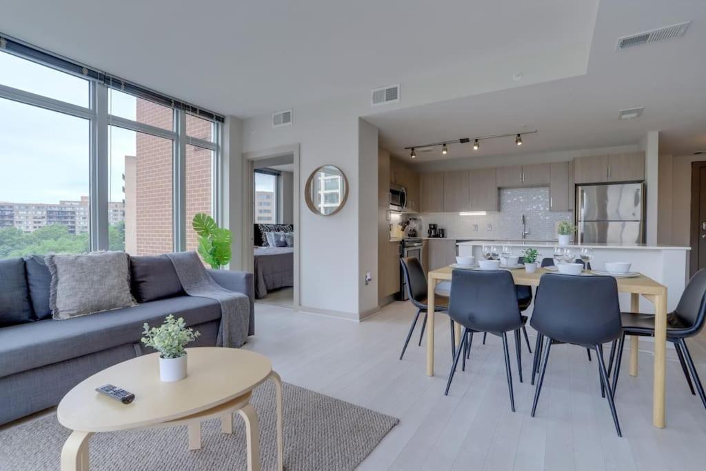 Wonderful 2Br Apartment At Crystal City أرلنغتون المظهر الخارجي الصورة